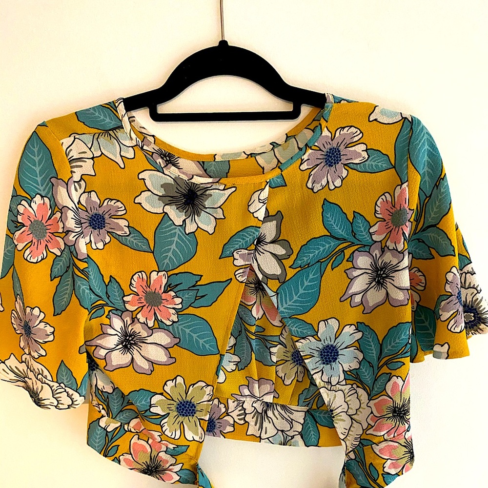 Floral spring top